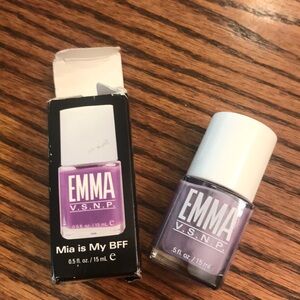 Emma V.S.N.P. Nail Polish in Mia is My BFF